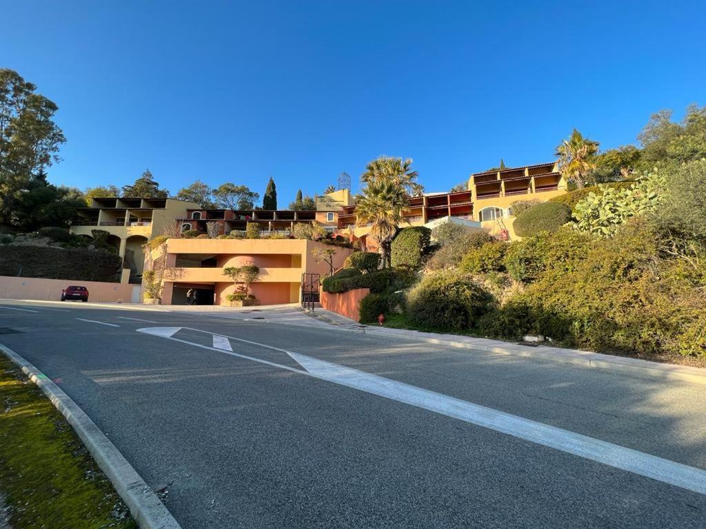 Appartement Vue Sur Mer, Piscine, Garage Prive Bormes-les-Mimosas Exterior foto